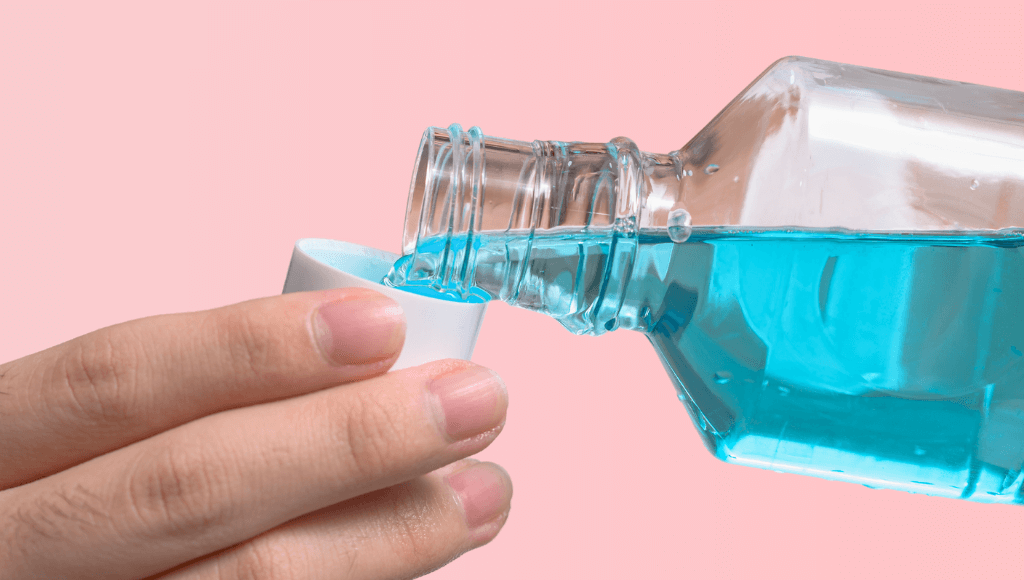 choisir bain de bouche pour lutter contre la mauvaise haleine Afbeelding